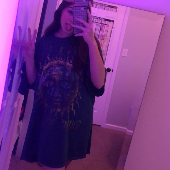 Meet your Posher, Jasmine - Picture 2 of 3